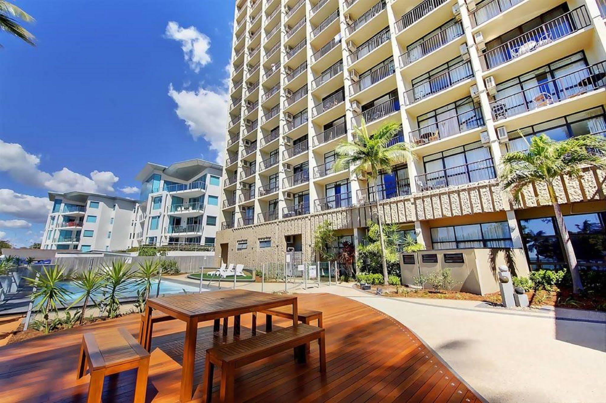 Aquarius On The Beach Townsville Exterior photo