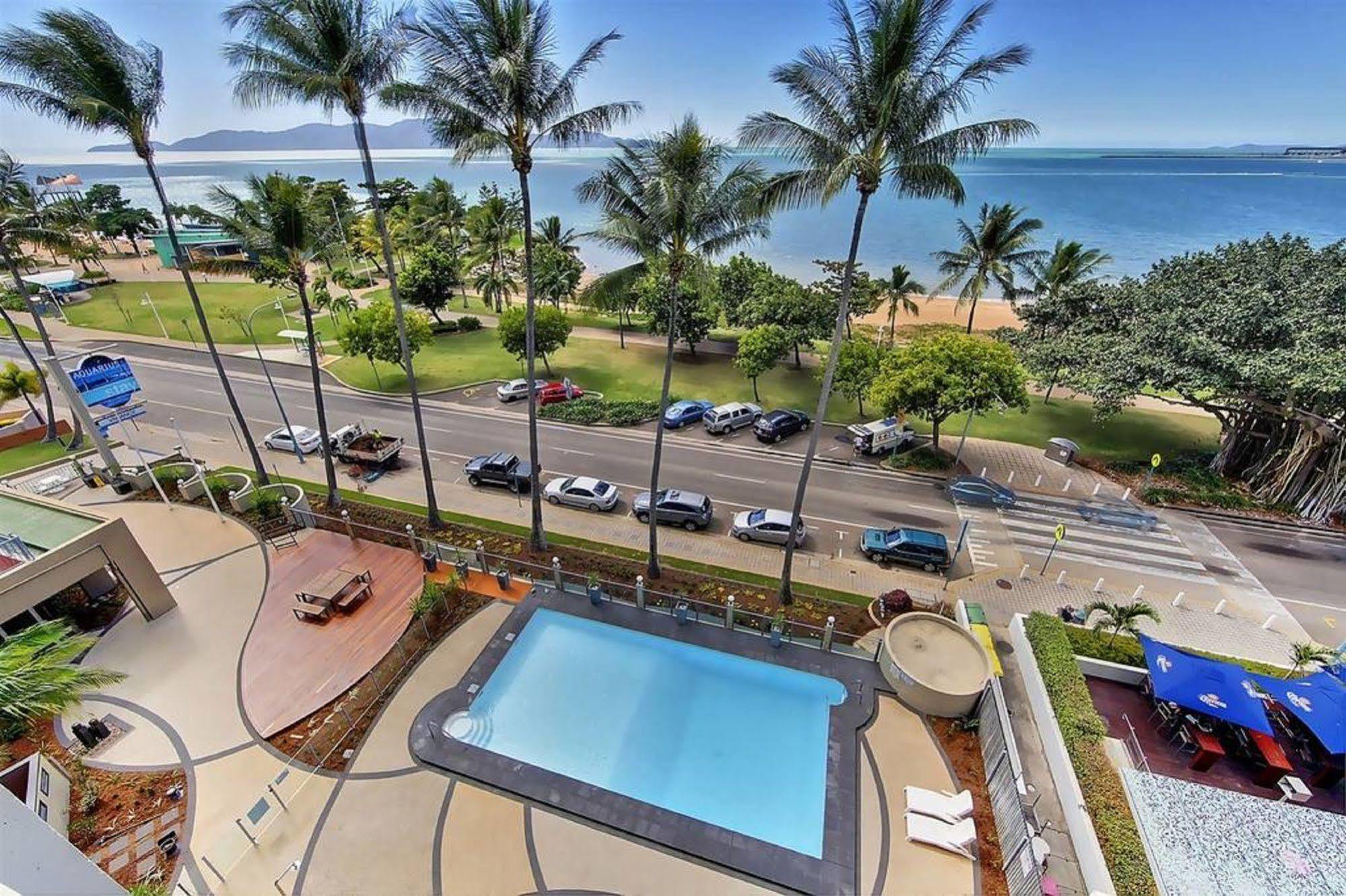 Aquarius On The Beach Townsville Exterior photo