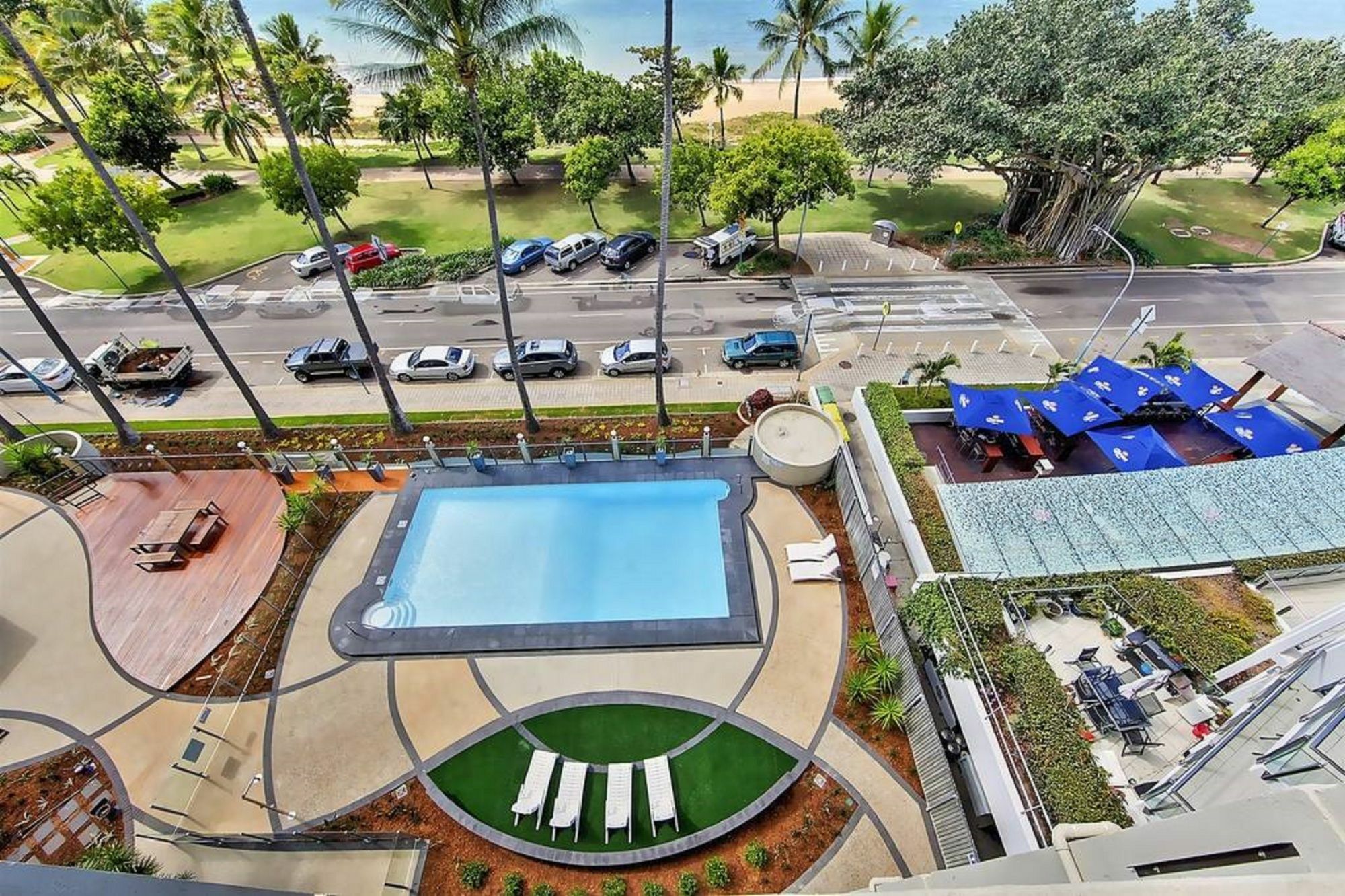 Aquarius On The Beach Aparthotel Townsville Exterior photo