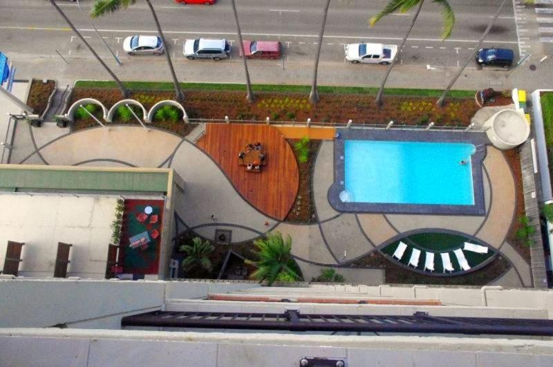 Aquarius On The Beach Aparthotel Townsville Exterior photo